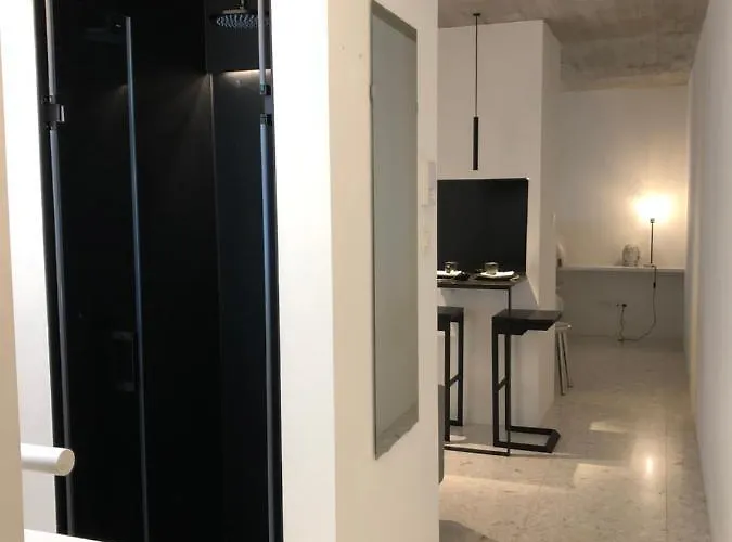 Medieval Center At River De Leie 아파트 *